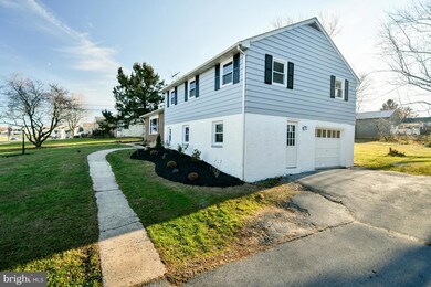 10 Queen St, Douglassville, PA 19518 - photo 2