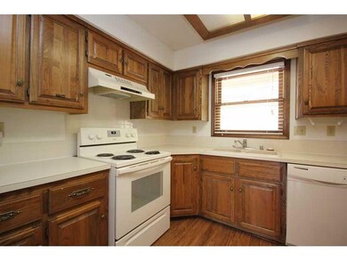 27 Davis Cir, Bella Vista, AR 72715 - photo 2