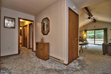 362 Ridge Cir, Cresco, PA 18326 - photo 4