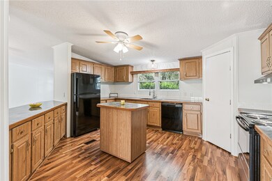 102 Touchstone Dr, Brunswick, GA 31525 - photo 5