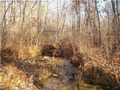 9 0 Clear Brooks Rd #3