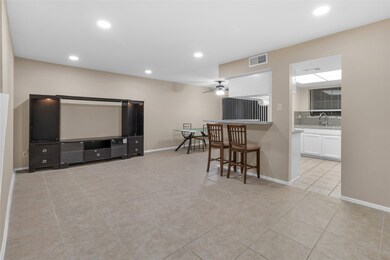 14911 Wunderlich Dr unit 609, Houston, TX 77069 - photo 5