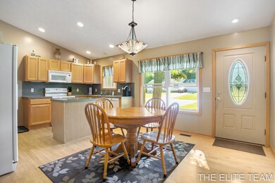 5182 Scotch Mist Dr, Saranac-16