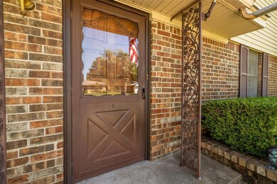 1604 Lyndale Dr, Ennis, TX 75119 - photo 5