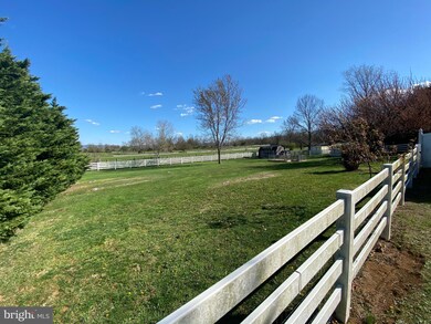 77 Gun Barrel Rd, White Post, VA 22663 - photo 4