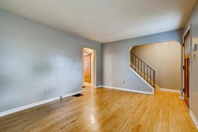 624 BUTLER AVE Columbus OH-large-005-002