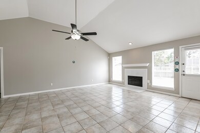 521 Cedar Ave, League City, TX 77573 - photo 4