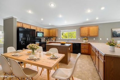 20-web-or-mls-18265-Cedar-View-9 - Kitch