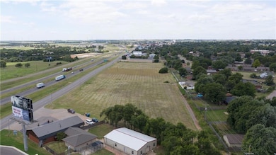 2001 E Main St, Weatherford, OK 73096 - photo 2