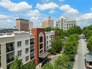 98 E Mcbee Ave unit 303, Greenville, SC 29601 - photo 5