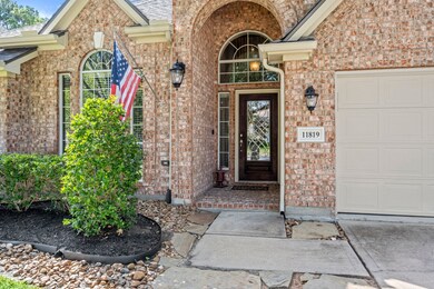 11819 Gatesden Dr, Tomball, TX 77377 - photo 4