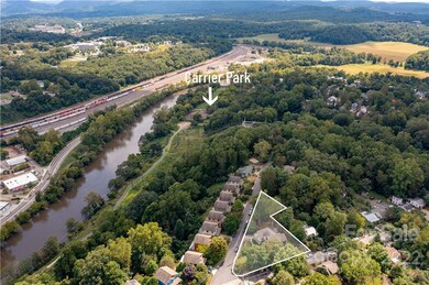 Close to Carrier Park and Endless Outdoor Possibilities