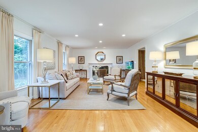 908 Lynton Place, McLean, VA 22102 - photo 6