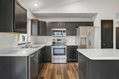 930 Waters Edge Ct, Marshall, WI 53559 - photo 2