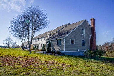70 Pendleton Ln, Londonderry, NH 03053 - photo 4
