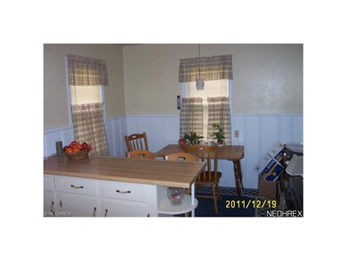 Eat in kitchen