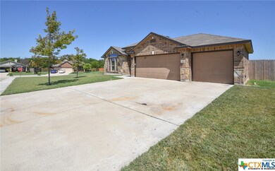 304 Chrislyn St, Troy, TX 76579 - photo 2