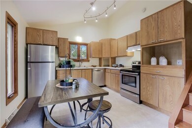 2006 Ruby Ln, Eau Claire, WI 54703 - photo 4