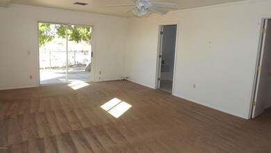 Large master w/separate exit