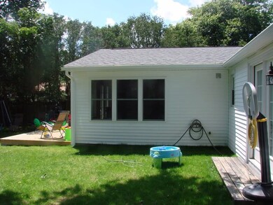 4 Tunis Rd, Warwick, RI 02886 - photo 3