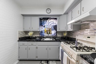 419 Broad St, Sewaren, NJ 07077 - photo 7