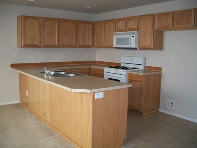 636 SE Port Ave, Lincoln City, OR 97367 - photo 2