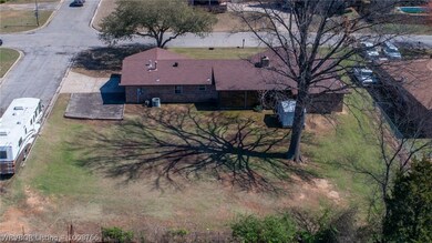 Spacious backyard for family and friends. Extra pa