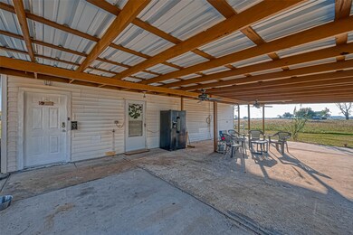 9519 Hicks Rd, Needville, TX 77461 - photo 3