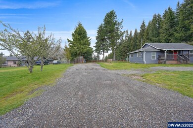 37747 S Foltz Rd, Molalla, OR 97038 - photo 4