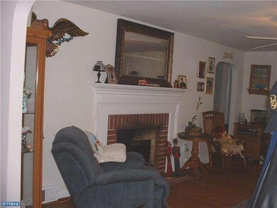 17 Walnut Hill Ln, Havertown, PA 19083 - photo 4