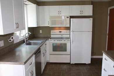 1040 Main St unit 7, Millis, MA 02054 - photo 6