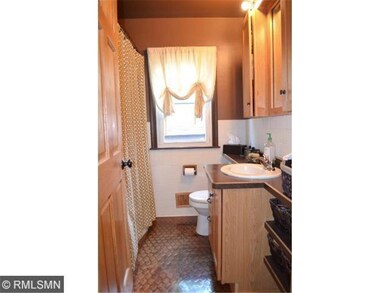 Main level bath - all new cabinets, fixutures and 