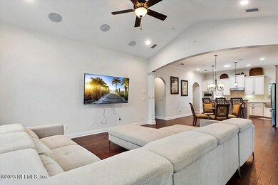 07-Family Room