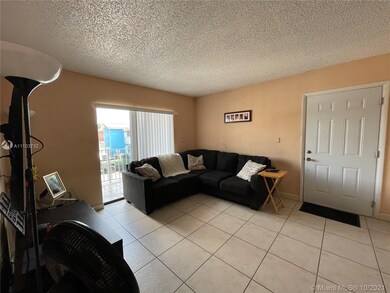 5726 W 26th Ave unit 5726, Hialeah, FL 33016 - photo 2