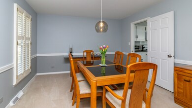 4531 Dawngate Ln, Rolling Meadows, IL 60008 - photo 3