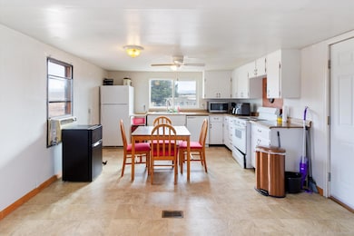 2458 N 9th St unit B22, Laramie, WY 82072 - photo 7