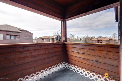 Int Top Unit Condo - Balcony