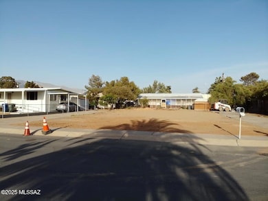 3918 N Midge