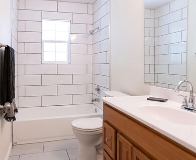 412 W 8th St, Bonham, TX 75418 - photo 7