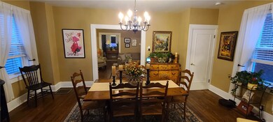 Huge dining room for entertaining.