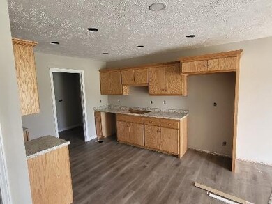 520 W Taylor St, Manchester, TN 37355 - photo 2