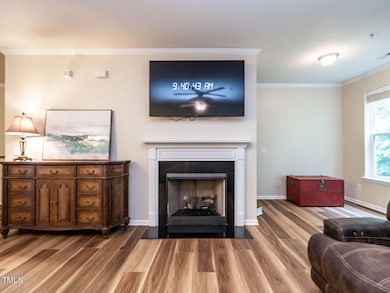 010-1280x960-family-room