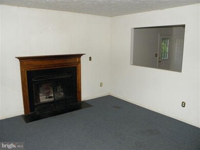 270 Parkside Rd, Linden, VA 22642 - photo 7