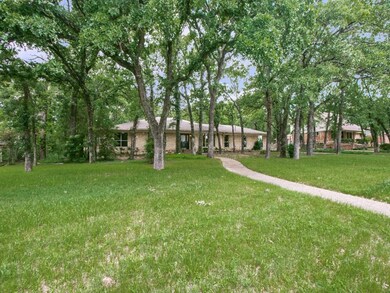 3000 Santa Monica Dr, Denton, TX 76205 - photo 2