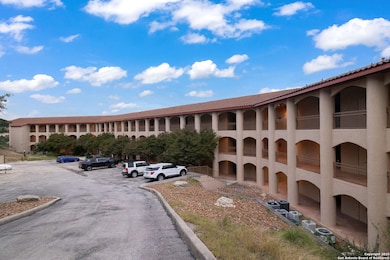 20 Tapatio Dr E unit 205, Boerne, TX 78006 - photo 4