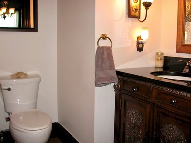 301 E Van Allen St, Tuscola, IL 61953 - photo 6