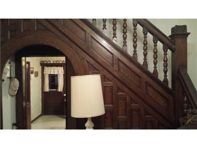 Entry/Foyer.