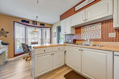 unlisted-address, Naperville, IL 60563 - photo 7