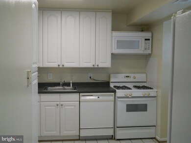 2324 Sun Valley Cir unit 1-J, Silver Spring, MD 20906 - photo 7
