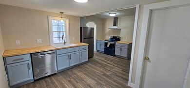 19 East Rd unit 1, Westminster, MA 01473 - photo 2